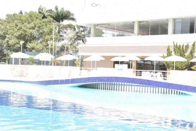 Piscina Adulto e Infantil